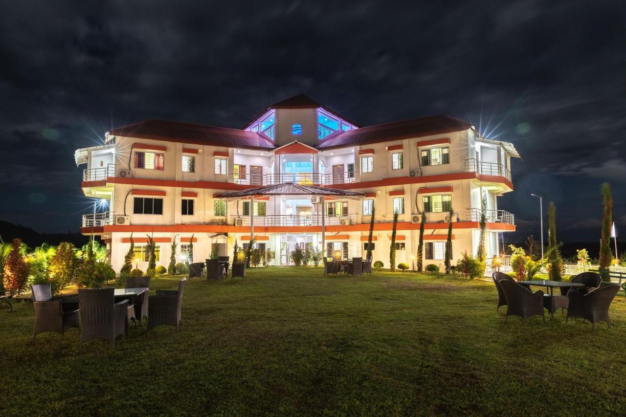 La Vue Resort Kāziranga Exterior foto
